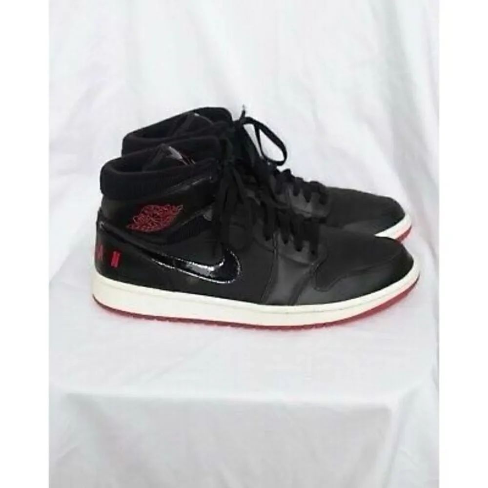 Nike Men's 8 Jordan 1 Retro Mid Bred Sneakers Black Red White Sporty Streetwear